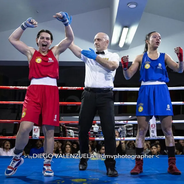En el Torneo @jgilabert_personaltrainer 
THE GOLDEN  BOXING FIGHTER 

@claaudiaa_vv le toca en semifinales contra Julia la mas experimentada